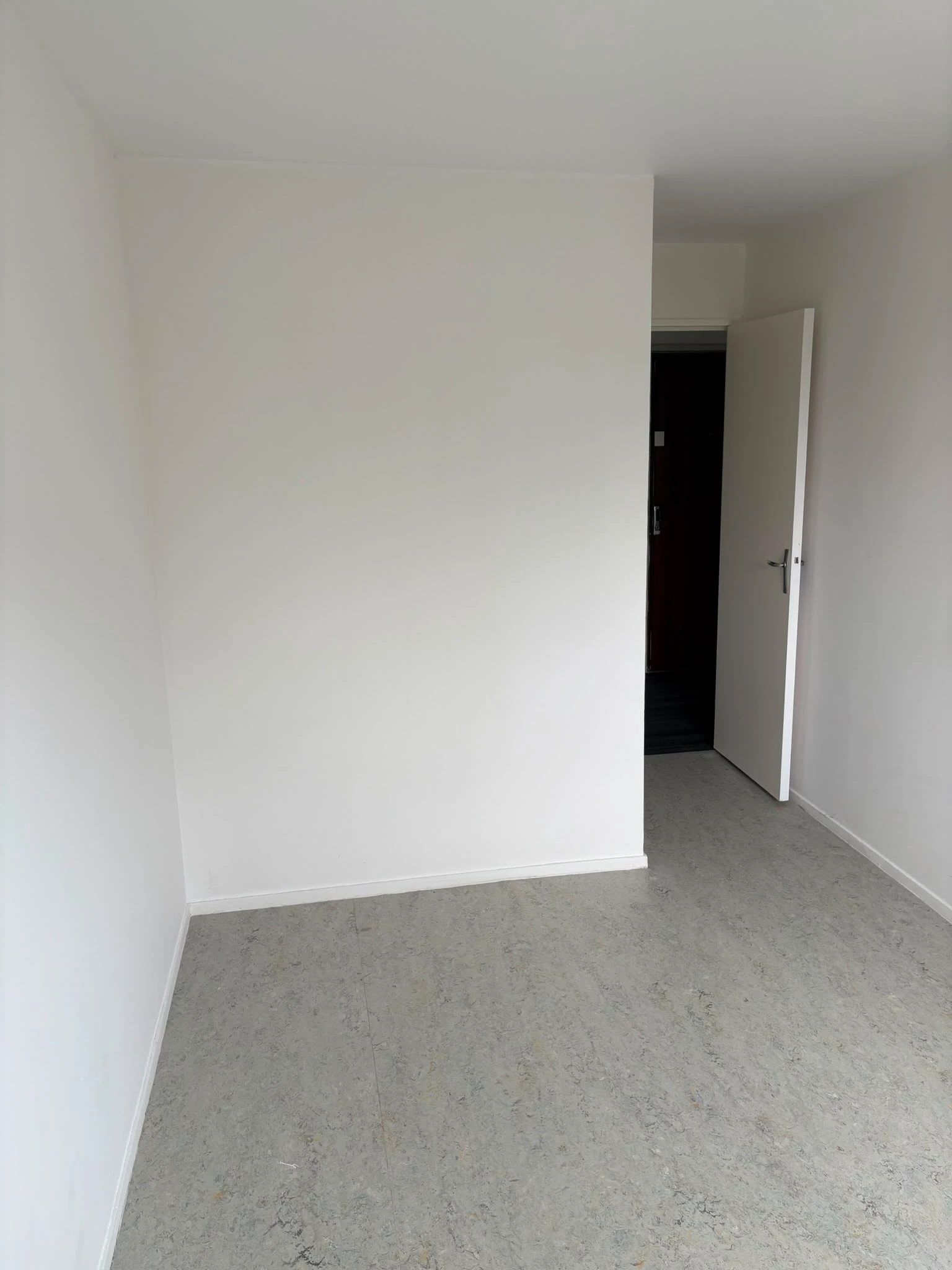 Chambre avant rénovation de la colocation de 65 m² à Noisy-le-Sec