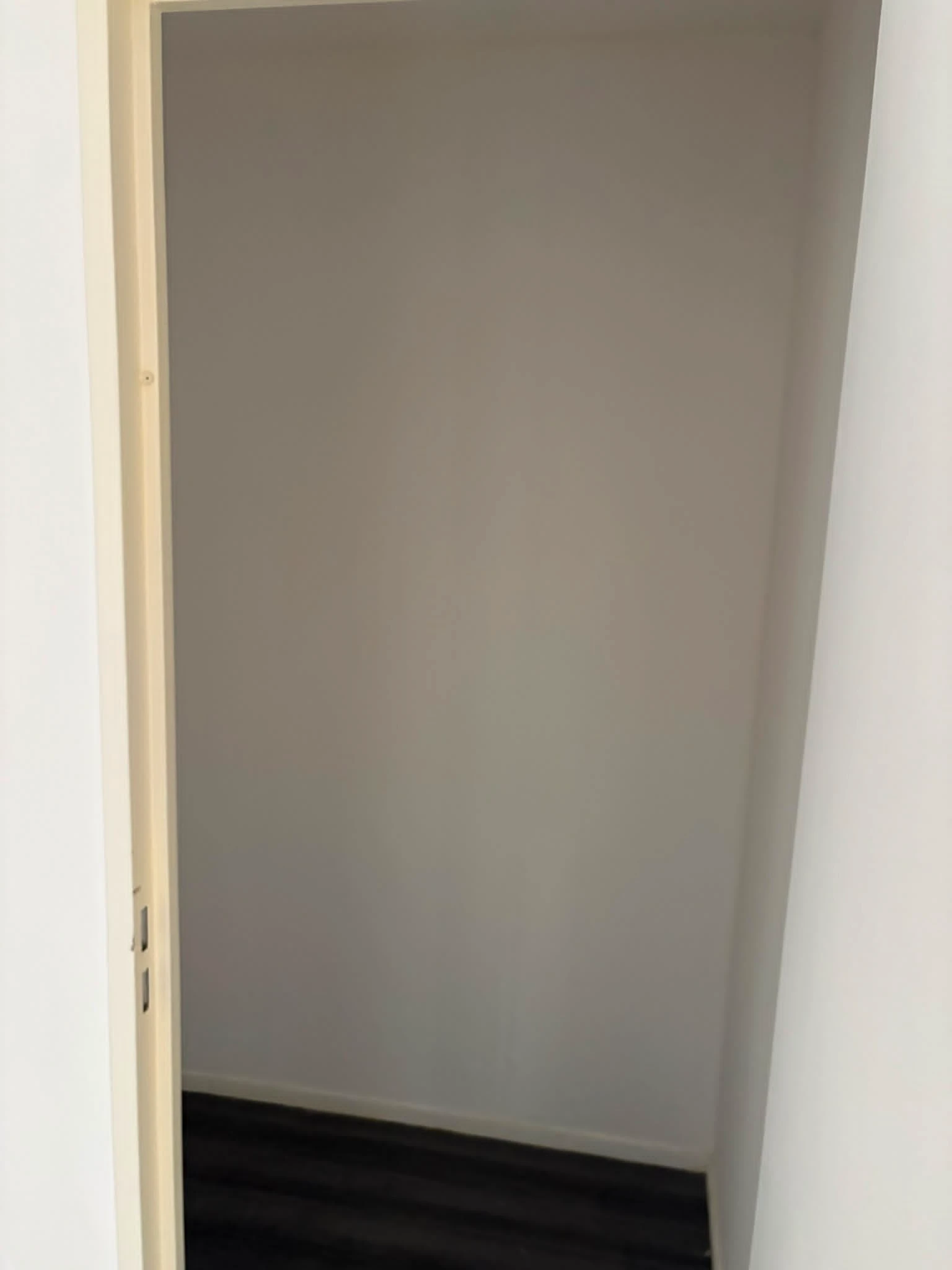 Petite pièce avant aménagement dans la colocation de Noisy-le-Sec
